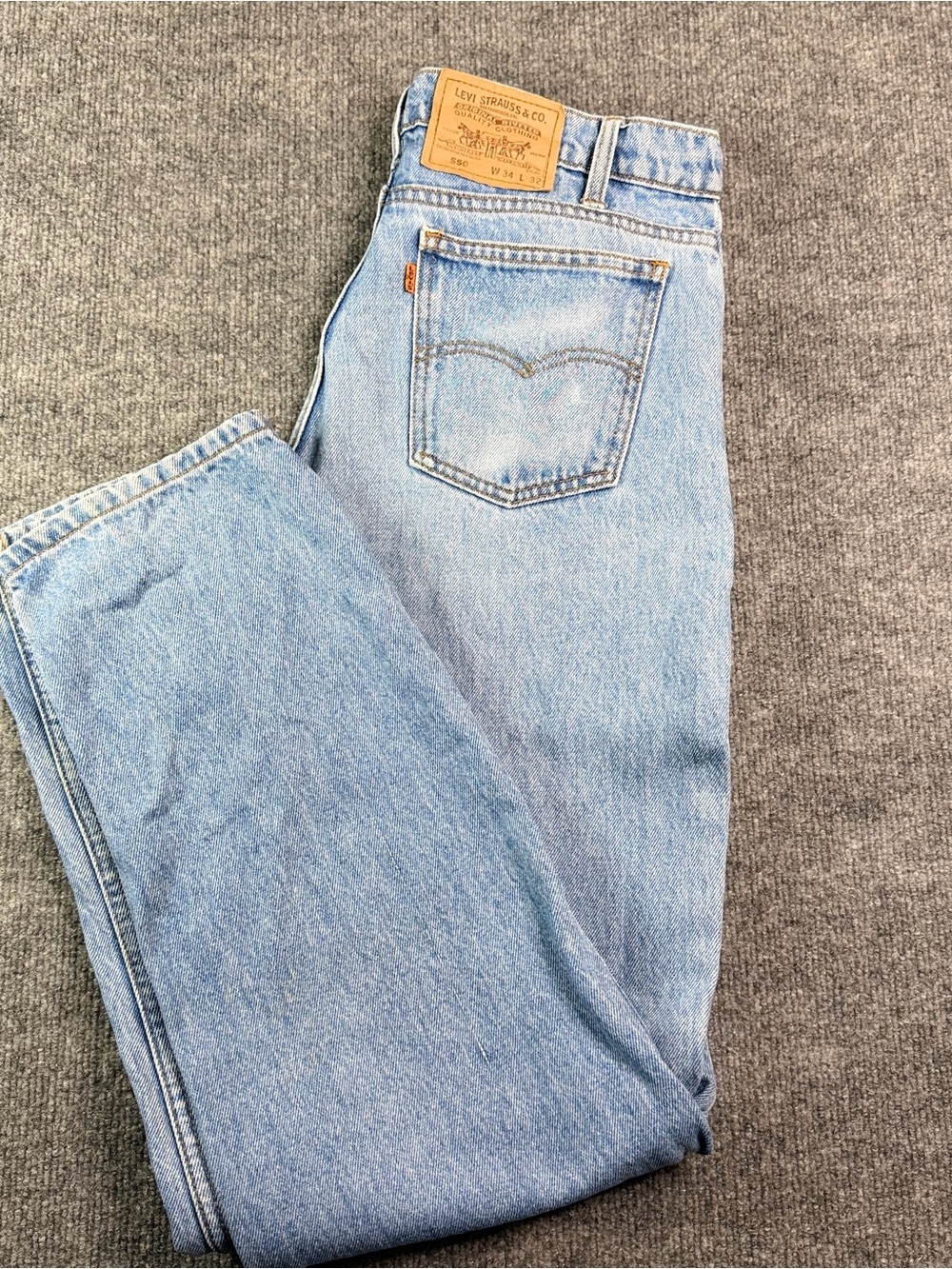 Vintage 90s Levi's 550 Orange Tab Relaxed Tapered Jeans Light Wash 34x32